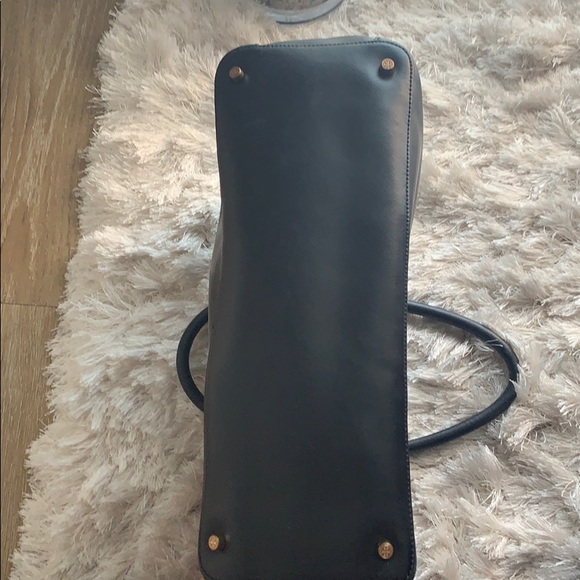 Tory Burch luggage bag - Picture 2 of 3